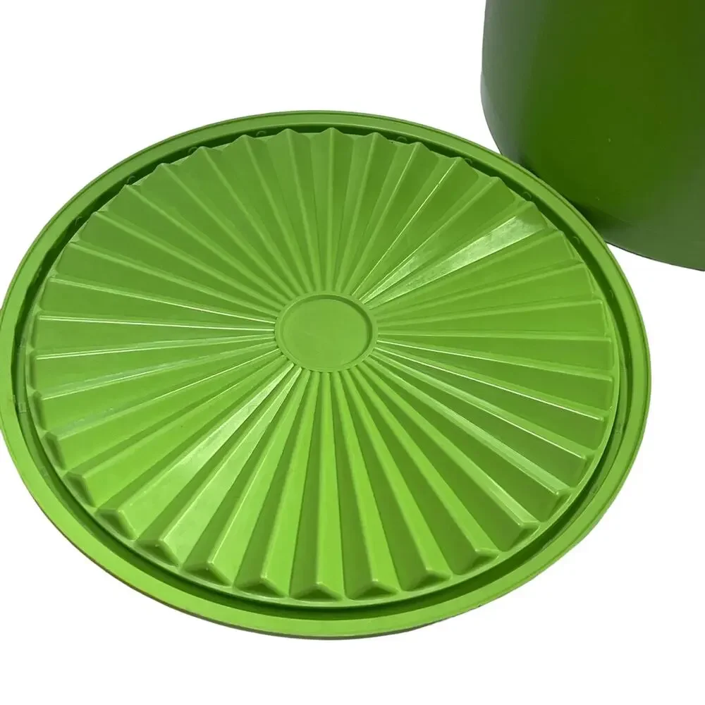 Vintage Tupperware Servalier Maxi Canister #809-13 Green w/ Sunburst Lid